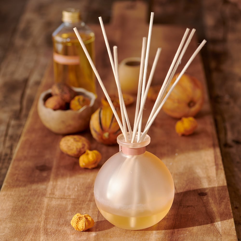 Thymes Heirlum Pumpkin Reed Diffuser