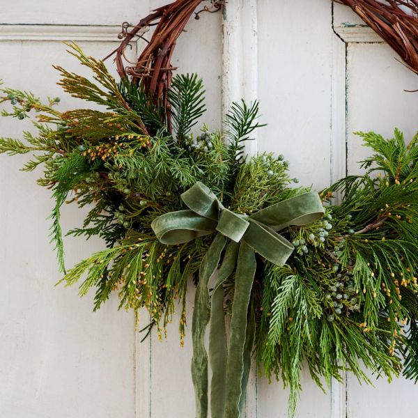 Velvet Dreams Holiday Wreath