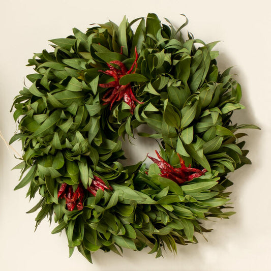  Bay And Chili Holiday Wreath
